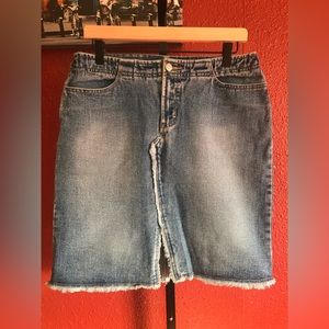 No Boundaries. Size 11 (Juniors). Vintage blue Jean skirt.